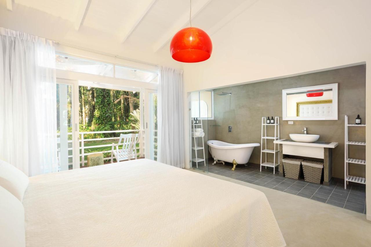Gigi Brown Villa Paparazzi Beachfront Puerto Viejo de Talamanca Eksteriør billede