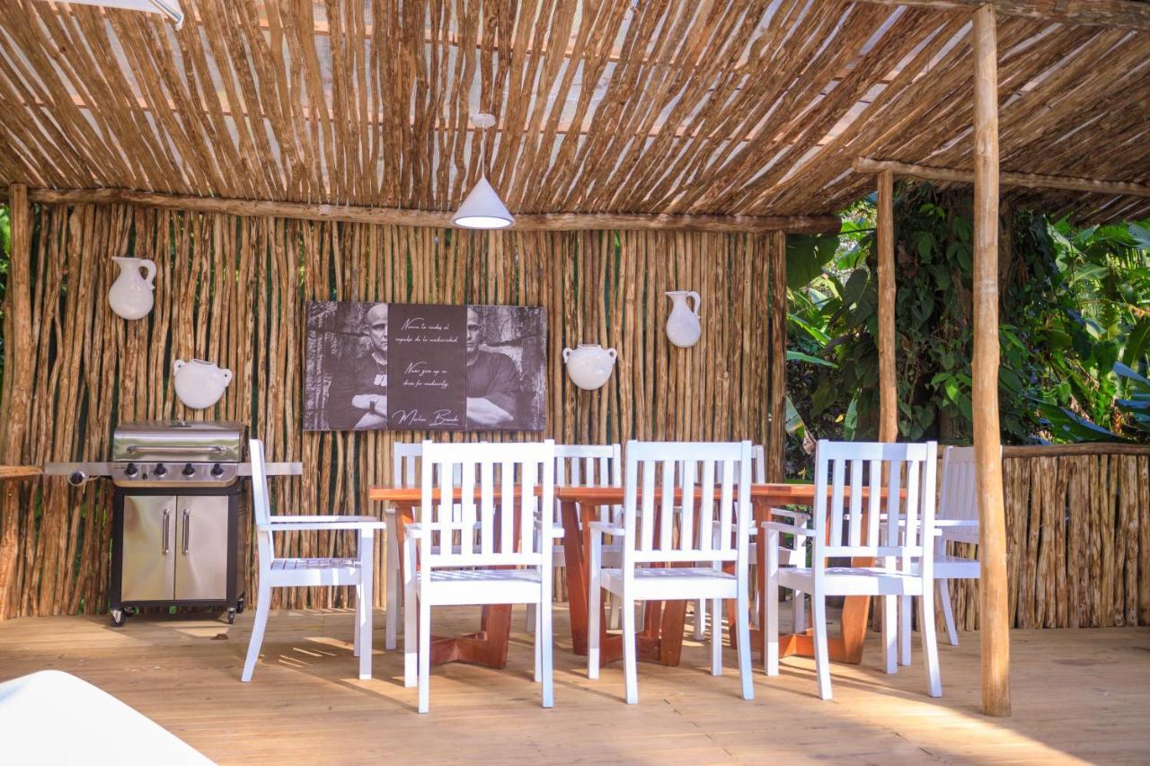 Gigi Brown Villa Paparazzi Beachfront Puerto Viejo de Talamanca Eksteriør billede