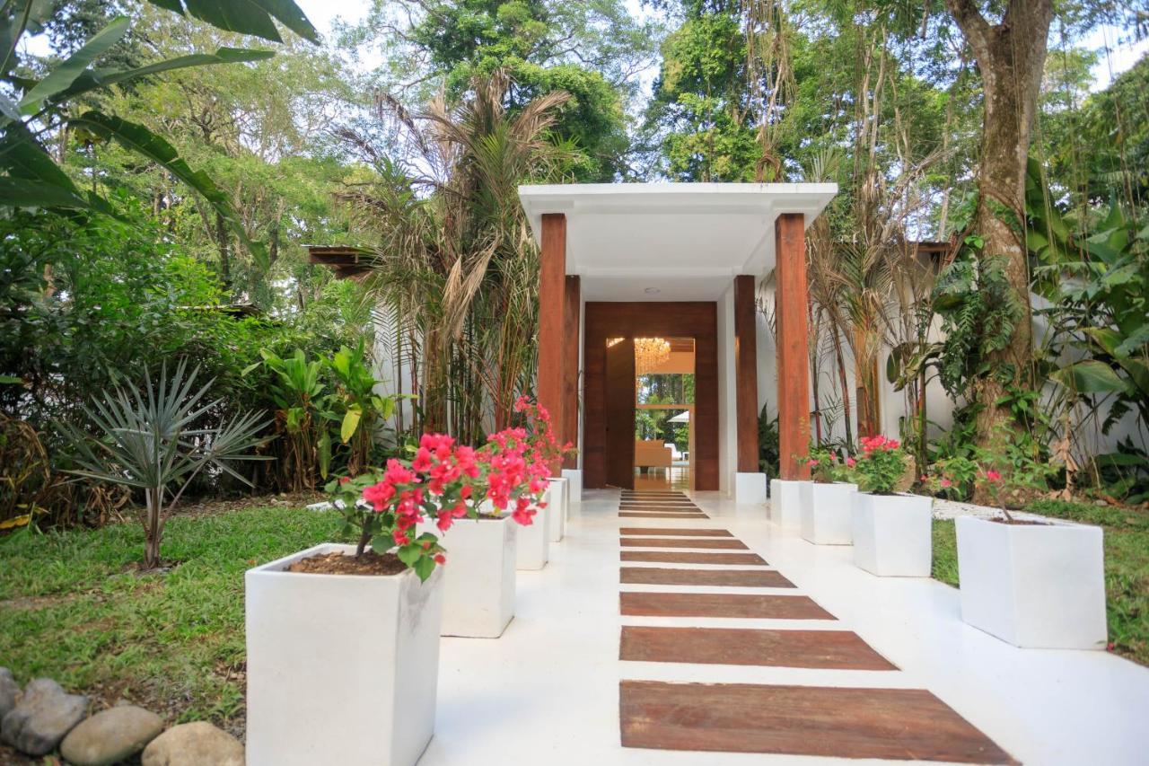 Gigi Brown Villa Paparazzi Beachfront Puerto Viejo de Talamanca Eksteriør billede